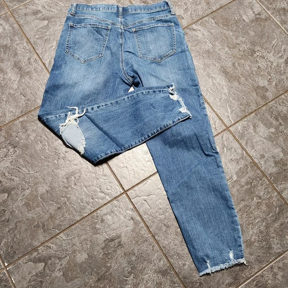 SO Women's Distressed High Rise Mom Blue Jean. - Picture 8 of 10
